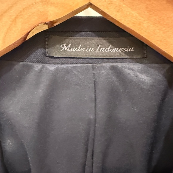 Ralph Lauren Navy Blazer with Gold Buttons - Picture 14 of 16